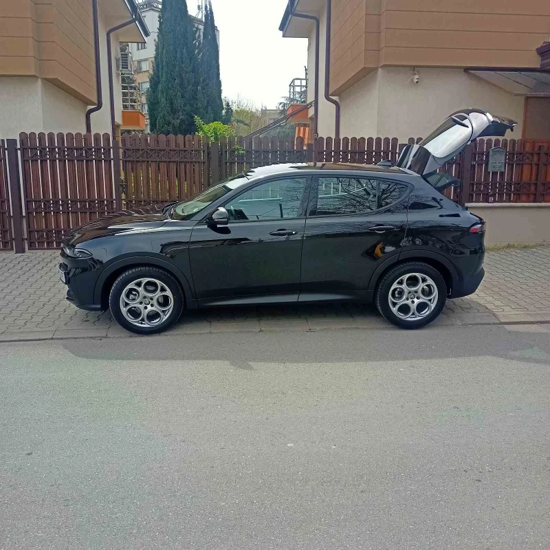 Alfa Romeo Tonale 1.5 hibrid Speciale 160 cv, снимка 2 - Автомобили и джипове - 52569132