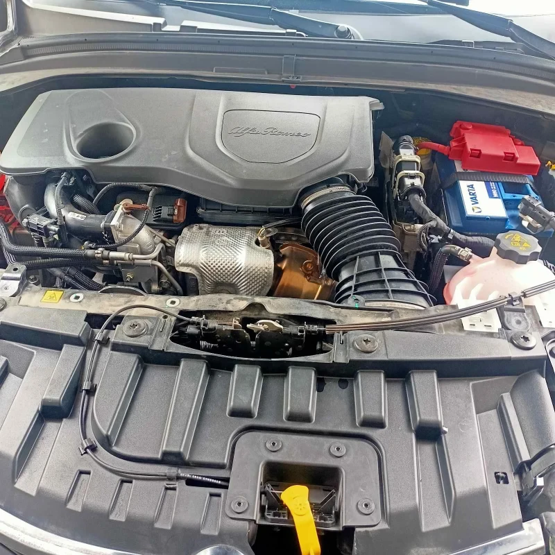 Alfa Romeo Tonale 1.5 hibrid Speciale 160 cv, снимка 9 - Автомобили и джипове - 52569132