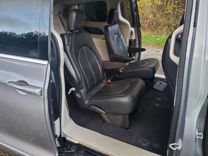 Chrysler Pacifica, снимка 8 - Автомобили и джипове - 52632047