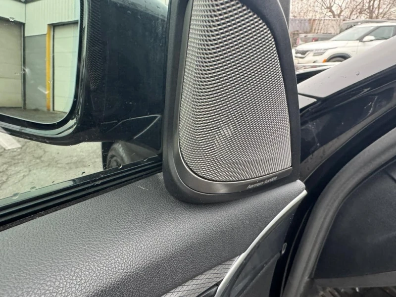 BMW 530 * 530i xDrive * CARFAX * ЦЕНА ДО БГ, снимка 11 - Автомобили и джипове - 52849618