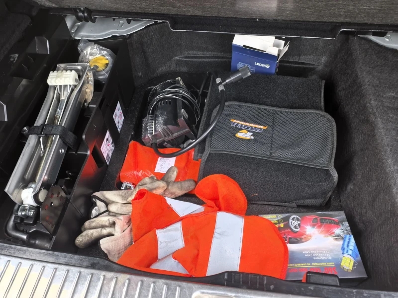 Mercedes-Benz C 220 Мотор 646 AMG-Line Avtomat 170ks, снимка 14 - Автомобили и джипове - 52869681