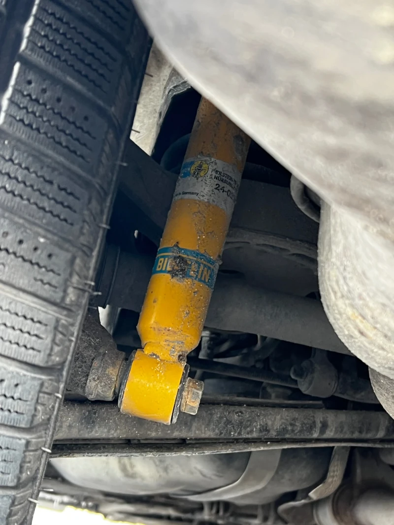 BMW 330, снимка 17 - Автомобили и джипове - 52943778