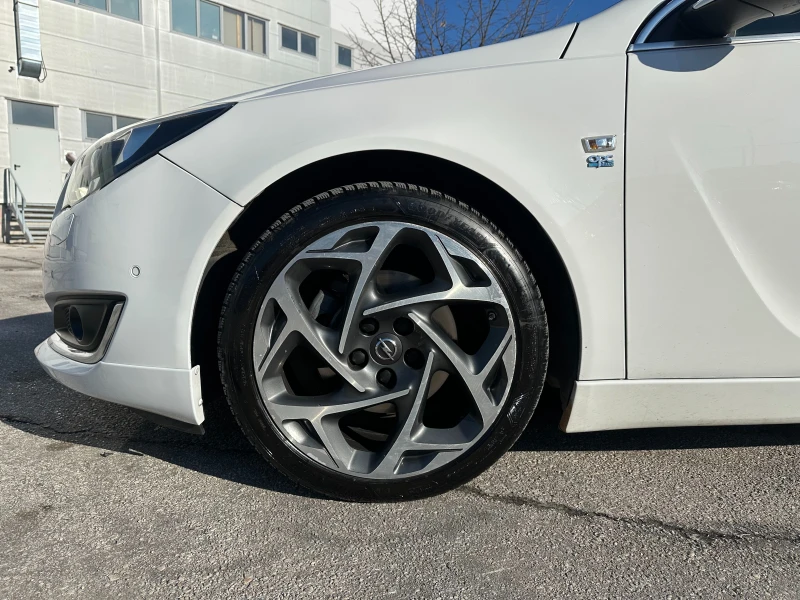Opel Insignia Limousine NB 2.0d 194 к.с./ГАРАНЦИЯ ОТ КЕНТАВЪР, снимка 8 - Автомобили и джипове - 53155085
