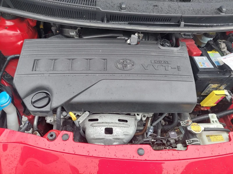 Toyota Yaris 1.33VVTI 82000км НОВА, снимка 16 - Автомобили и джипове - 53193133