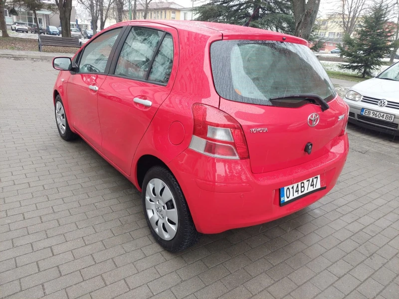 Toyota Yaris 1.33VVTI 82000км НОВА, снимка 4 - Автомобили и джипове - 53193133