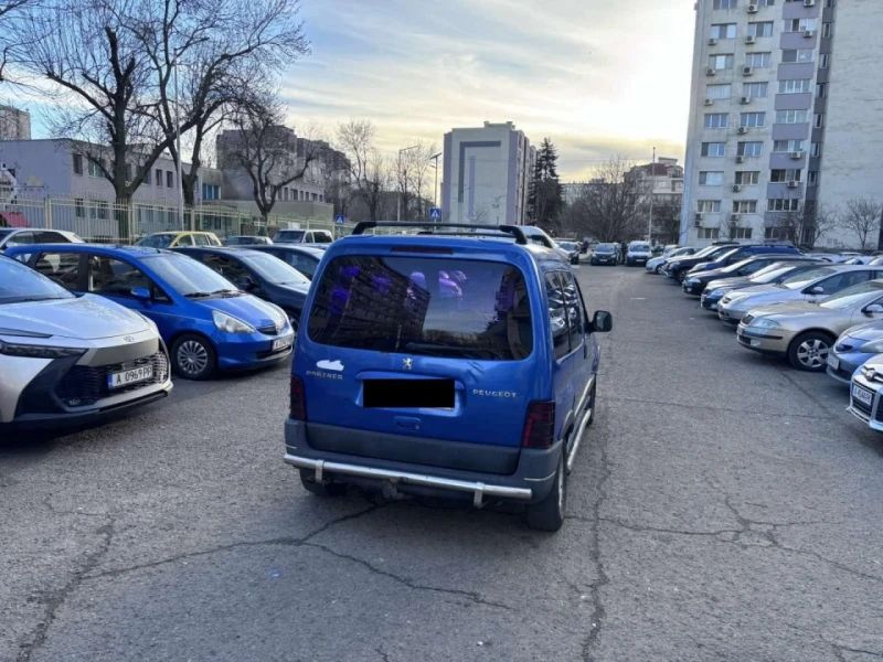 Peugeot Partner, снимка 5 - Автомобили и джипове - 53539955