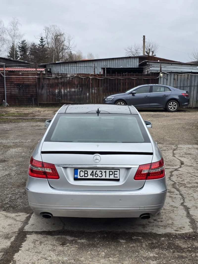 Mercedes-Benz E 350 CGI, снимка 4 - Автомобили и джипове - 53542737