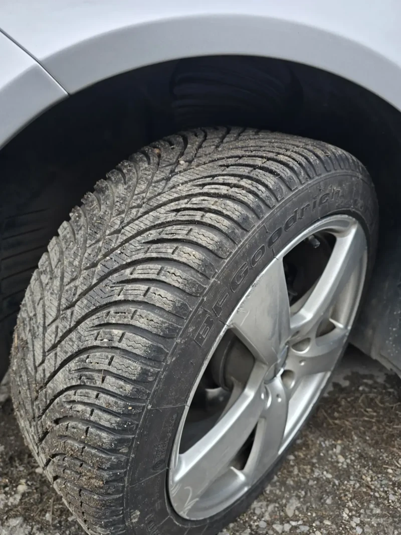 Mercedes-Benz E 350 CGI, снимка 5 - Автомобили и джипове - 53542737