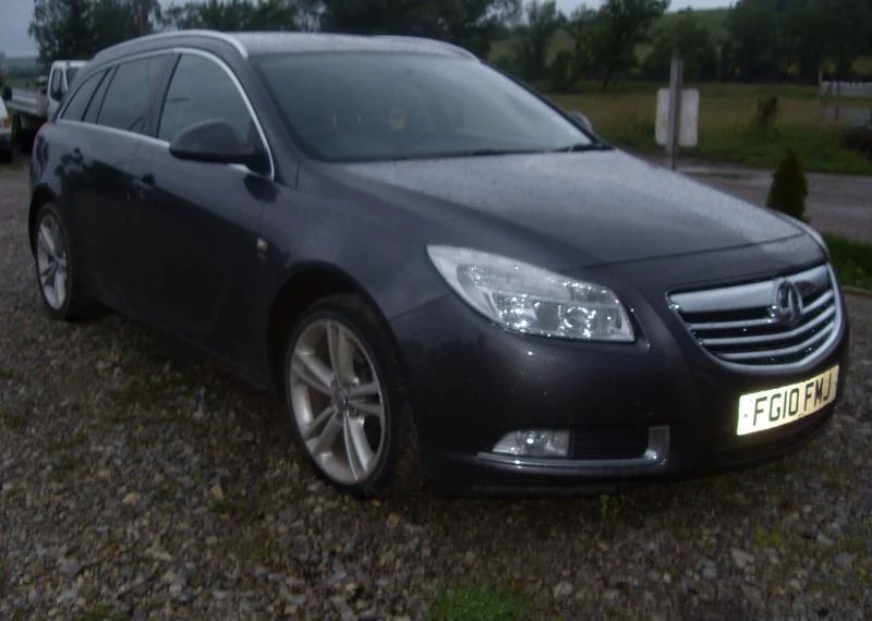 Opel Insignia 2.0cdti 5br разпродажба, снимка 11 - Автомобили и джипове - 5538173