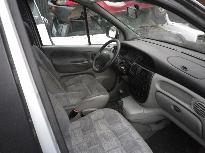 Renault Scenic RX4 1.9dCi, снимка 6 - Автомобили и джипове - 43182217