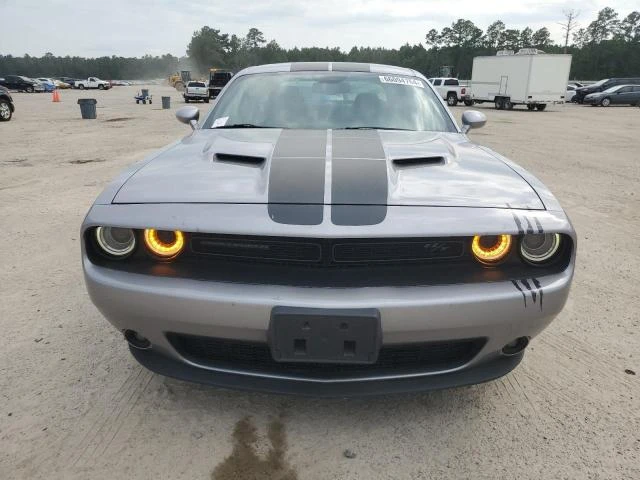 Dodge Challenger R/T 5.7, снимка 2 - Автомобили и джипове - 47617401