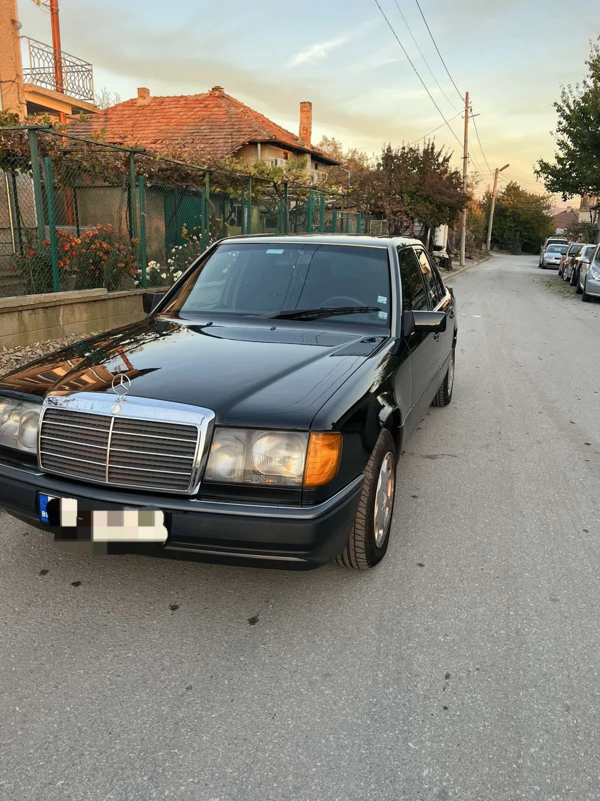 Mercedes-Benz 124 300 - изображение 2