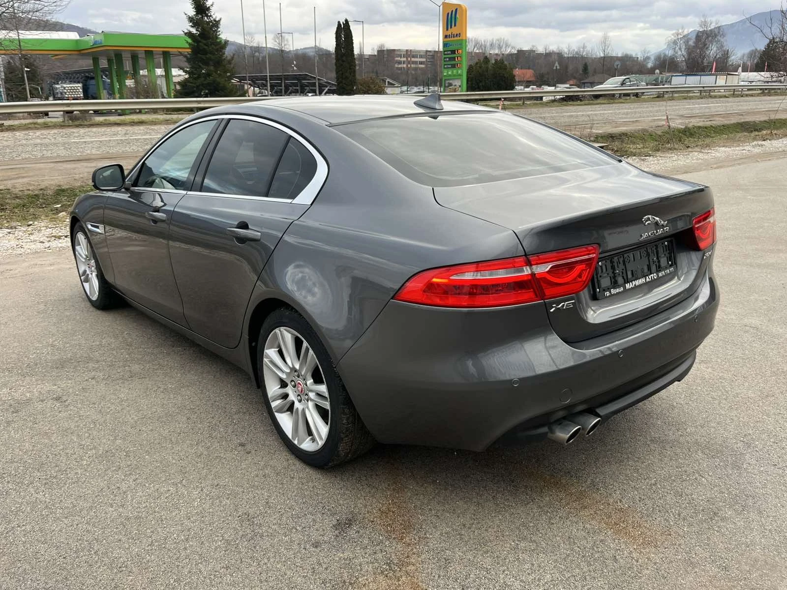 Jaguar XE 2.0TDI 180кс EURO 6B ПЕРФЕКТЕН ВНОС ИТАЛИЯ - изображение 5
