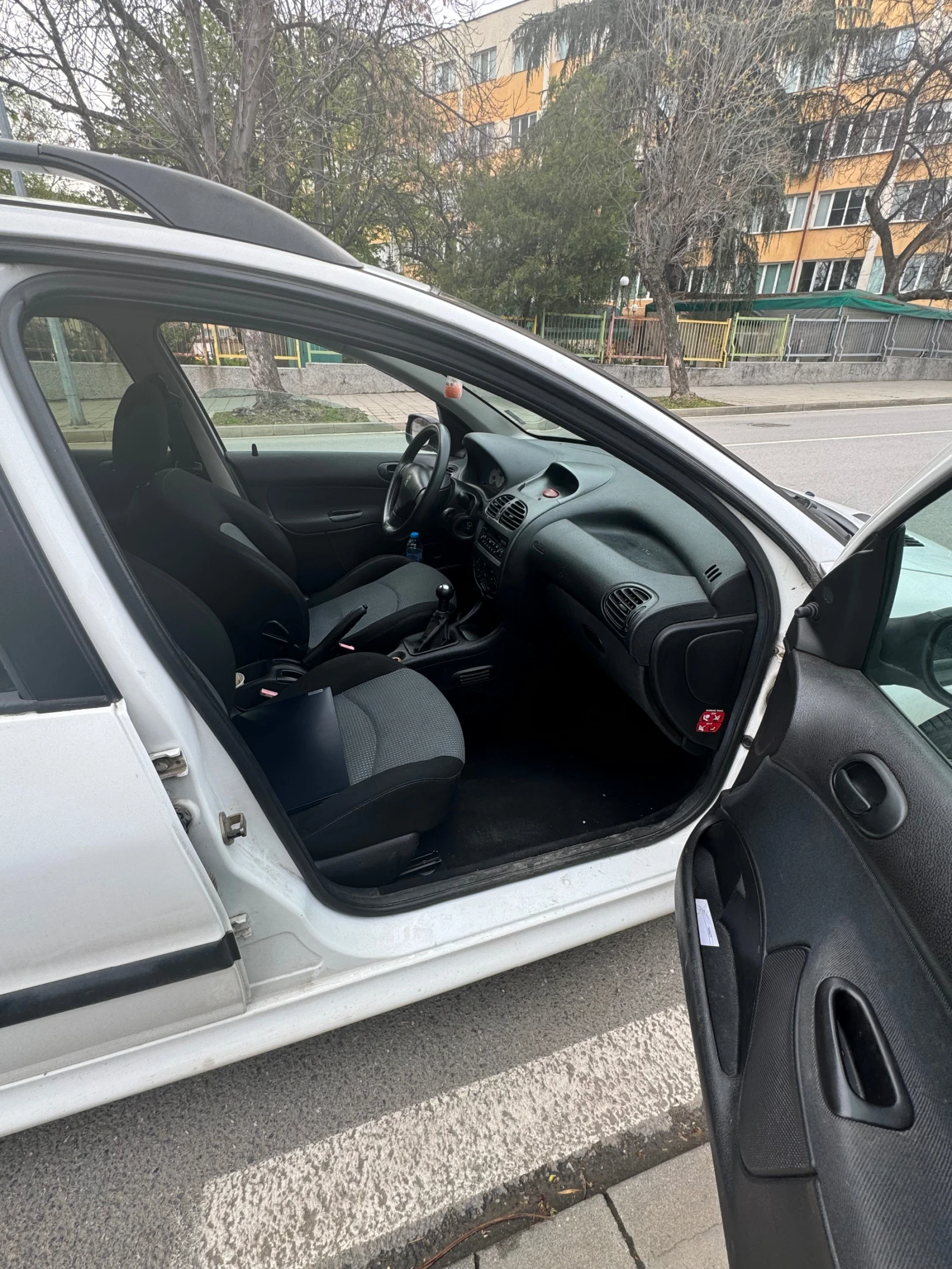 Peugeot 206 1.4 HDI - изображение 4