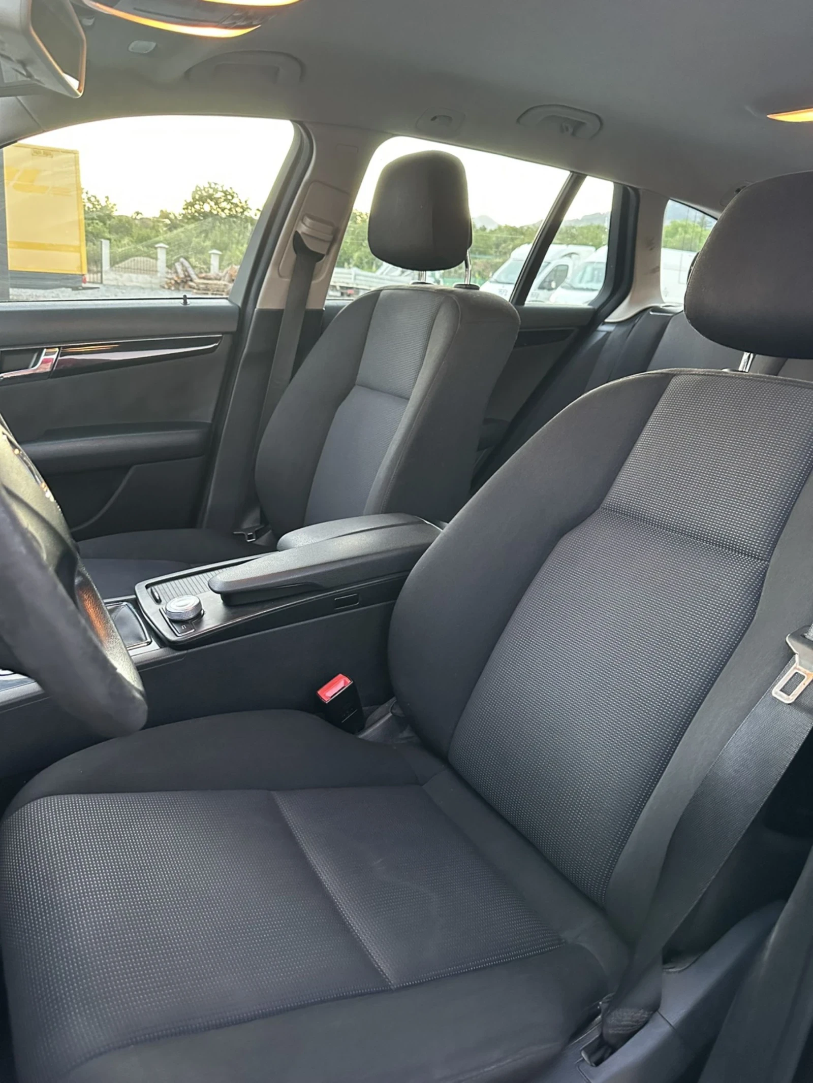 Mercedes-Benz C 200 Комби - изображение 9