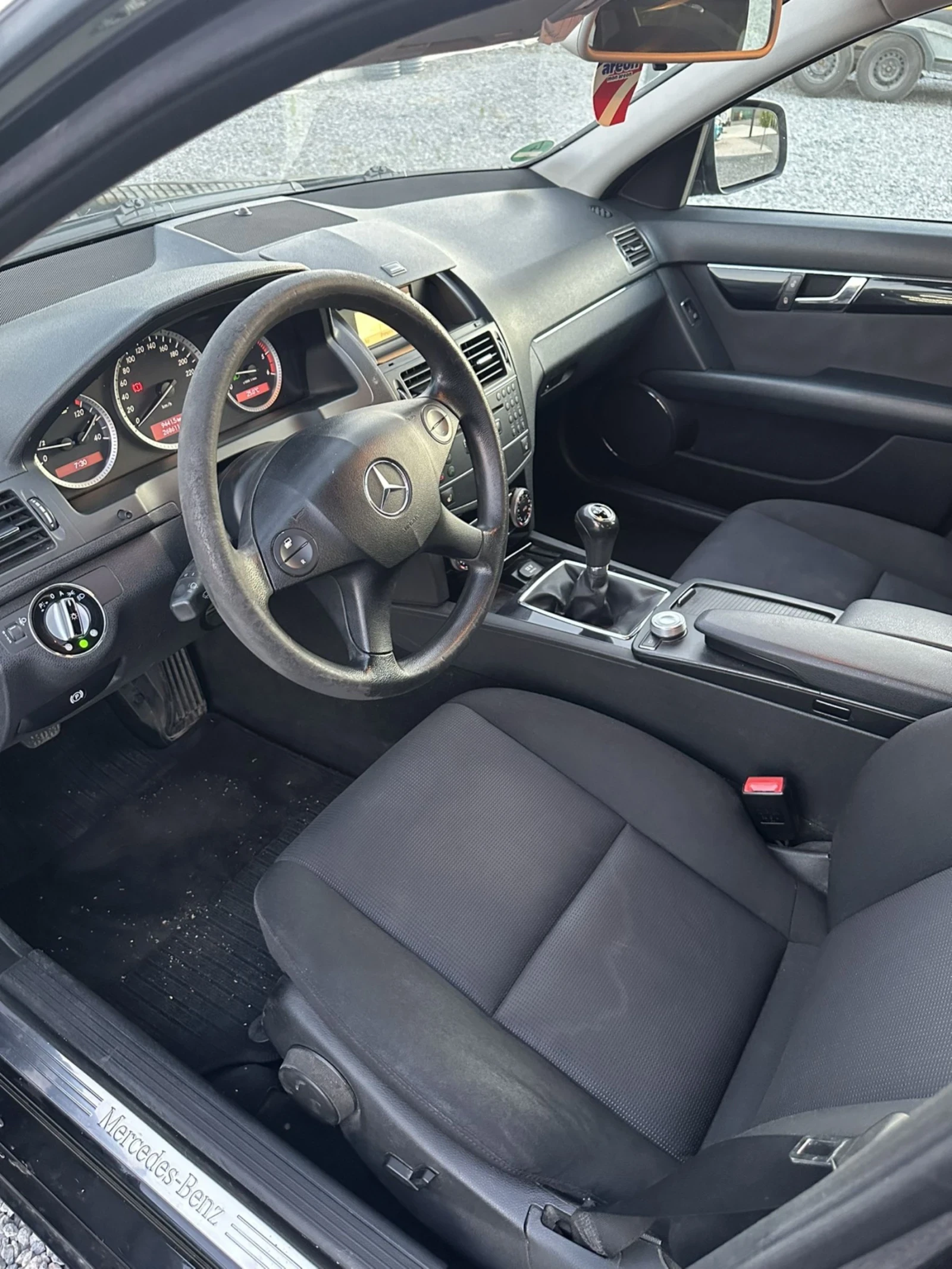 Mercedes-Benz C 200 Комби - изображение 7