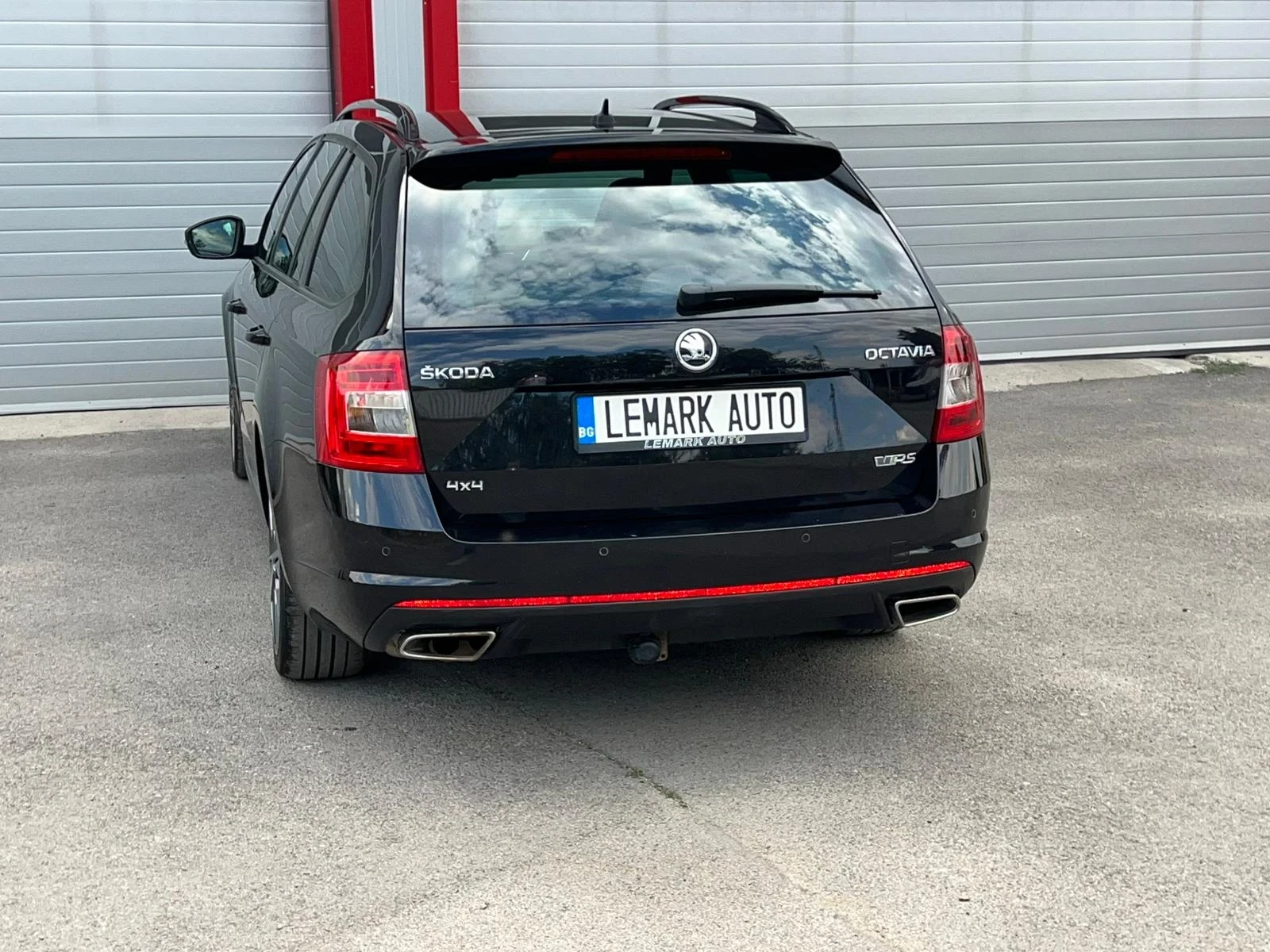 Skoda Octavia 2.0TDI VRS 4X4 AUTOMATIK DSG NAVI CARBON EVRO 6B  - изображение 9