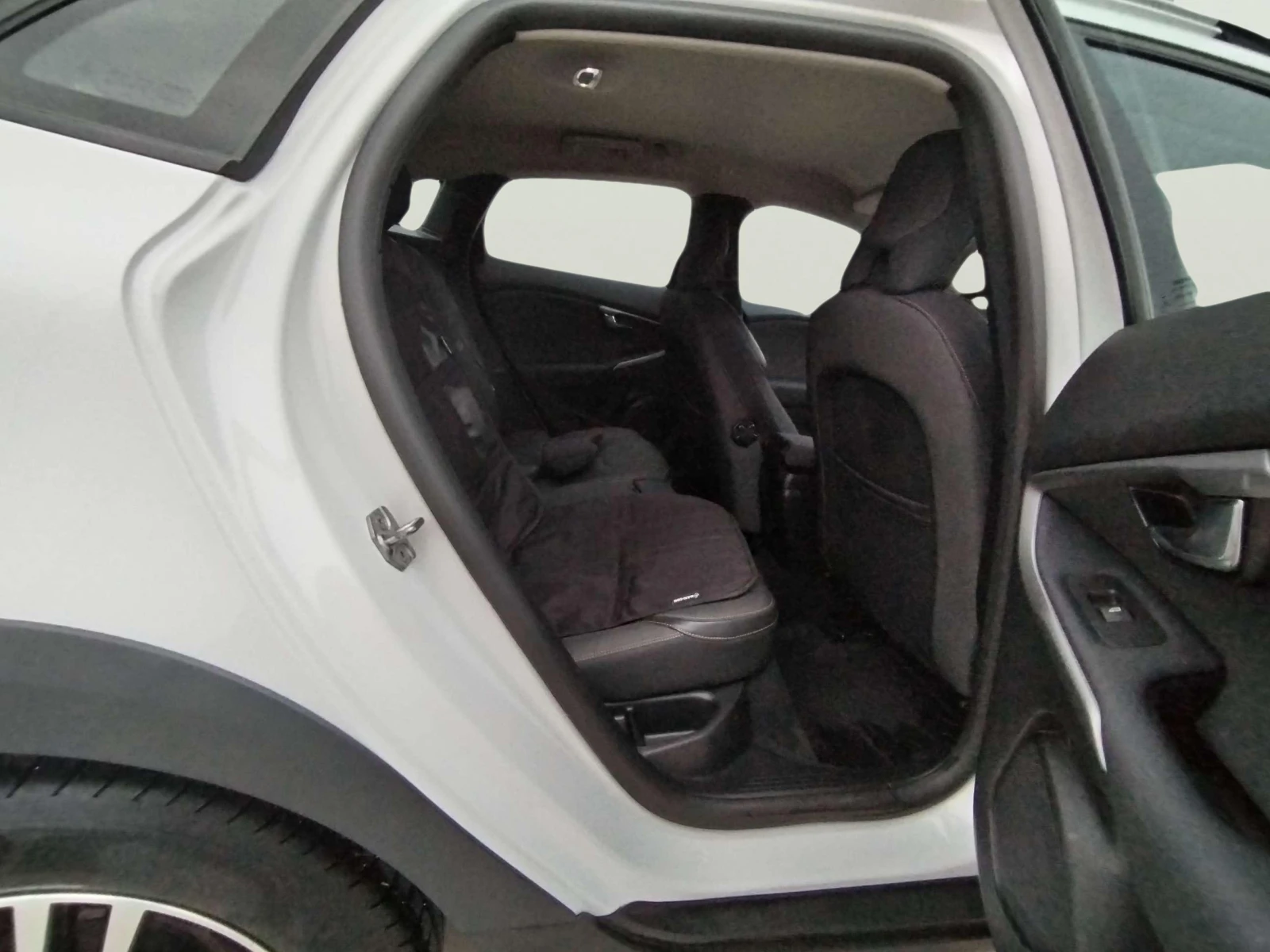 Volvo V40 2, 0 - изображение 10