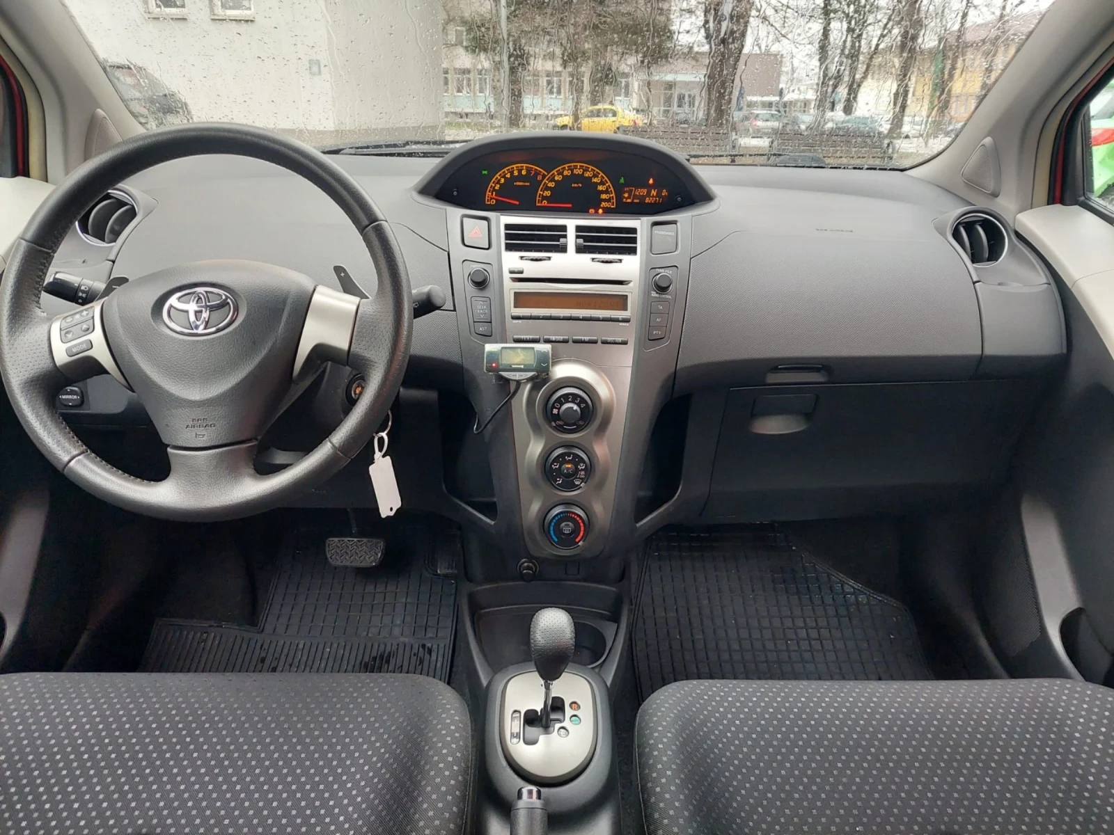 Toyota Yaris 1.33VVTI 82000�� ���� | Mobile.bg � ����������� 8