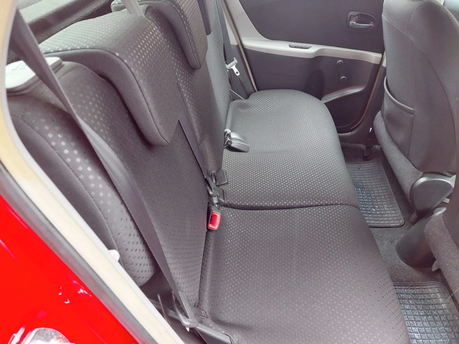 Toyota Yaris 1.33VVTI 82000�� ���� | Mobile.bg � ����������� 12