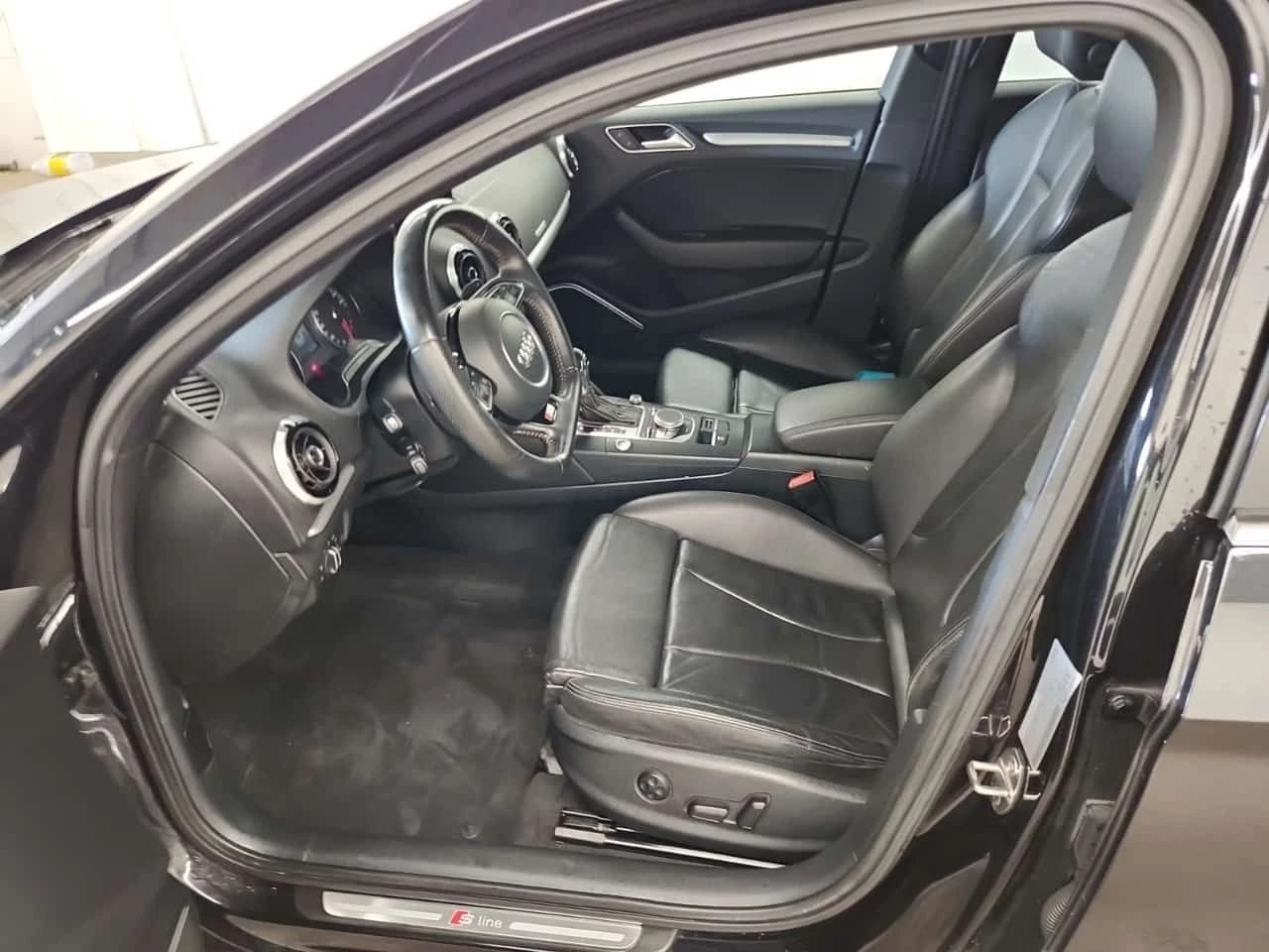 Audi A3 2.0T TECHNIK * PANORAMA* ПОДГРЕВИ* CARFAX *  - изображение 8