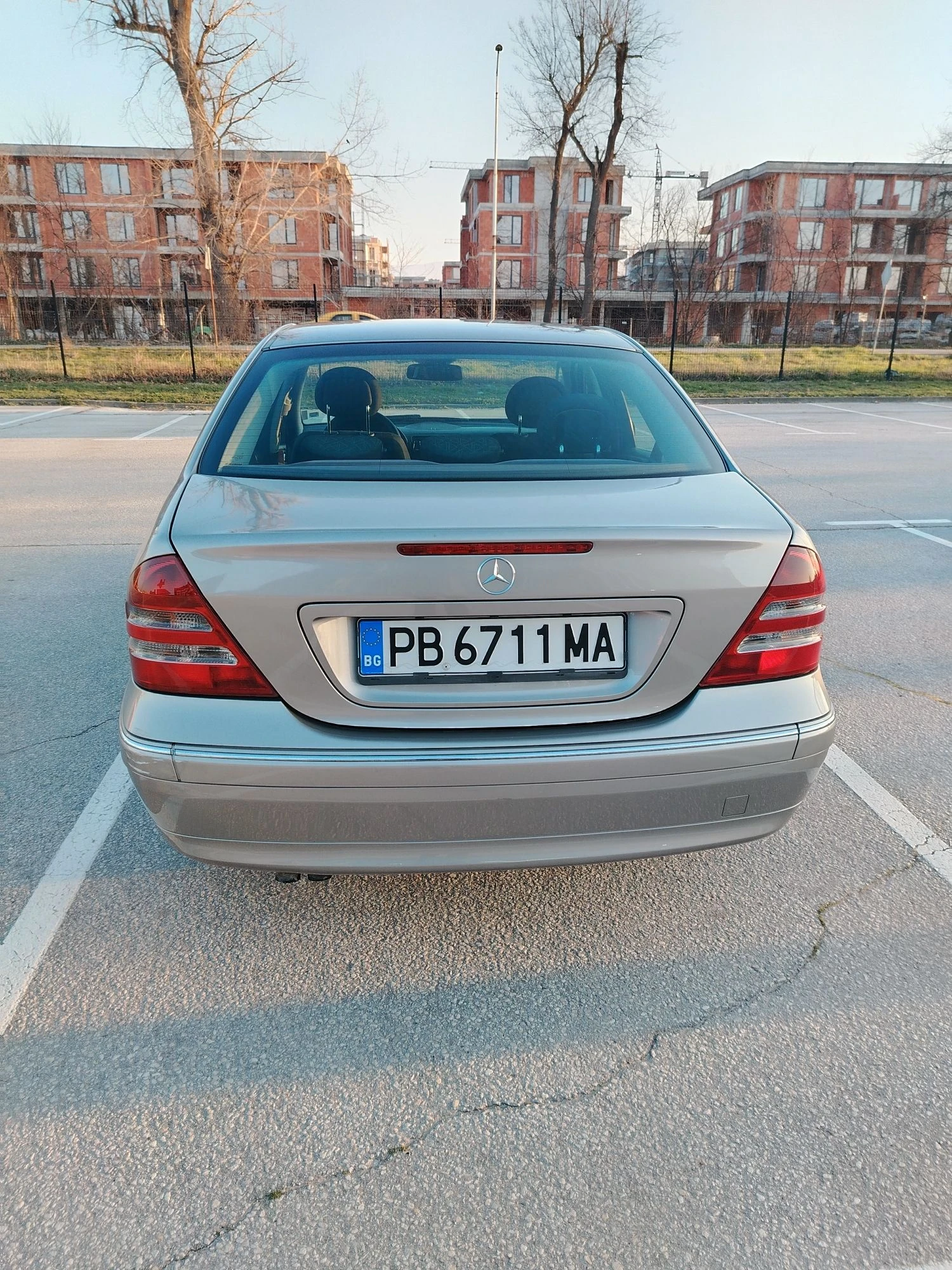 Mercedes-Benz C 200 Elegance, снимка 3 - Автомобили и джипове - 53802450