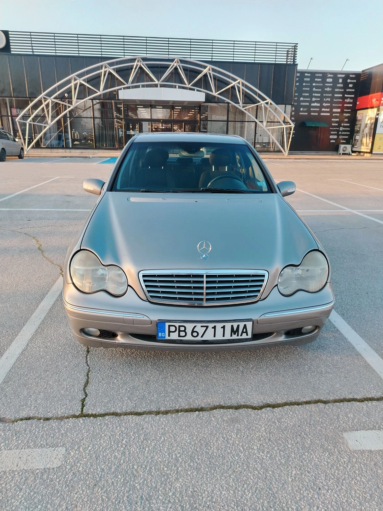 Mercedes-Benz C 200 Elegance, снимка 4 - Автомобили и джипове - 53802450