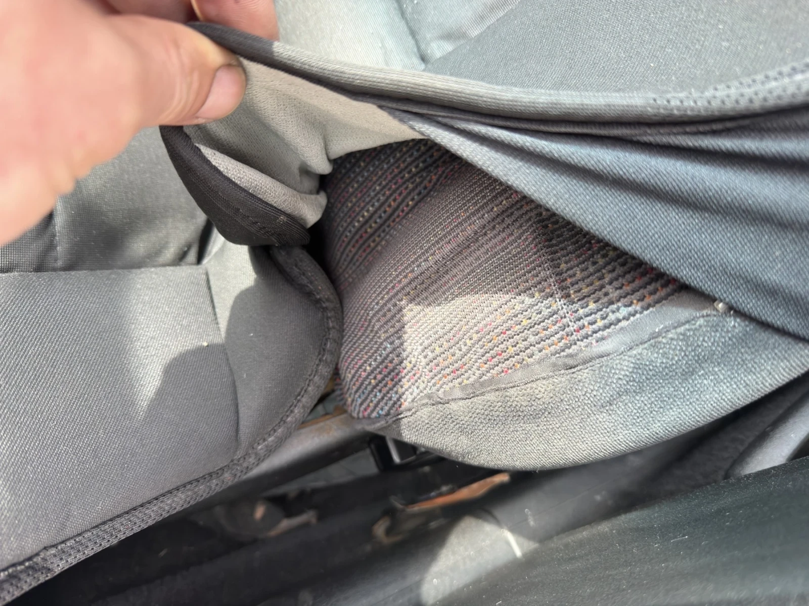 VW Vento 1.8 90кс. , снимка 8 - Автомобили и джипове - 53953039