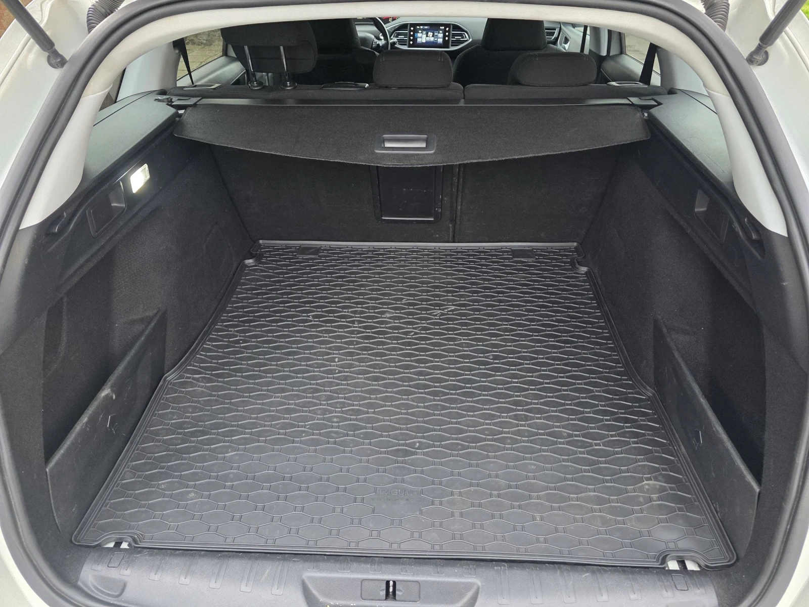 Peugeot 308 ALLURE, снимка 3 - Автомобили и джипове - 54007465