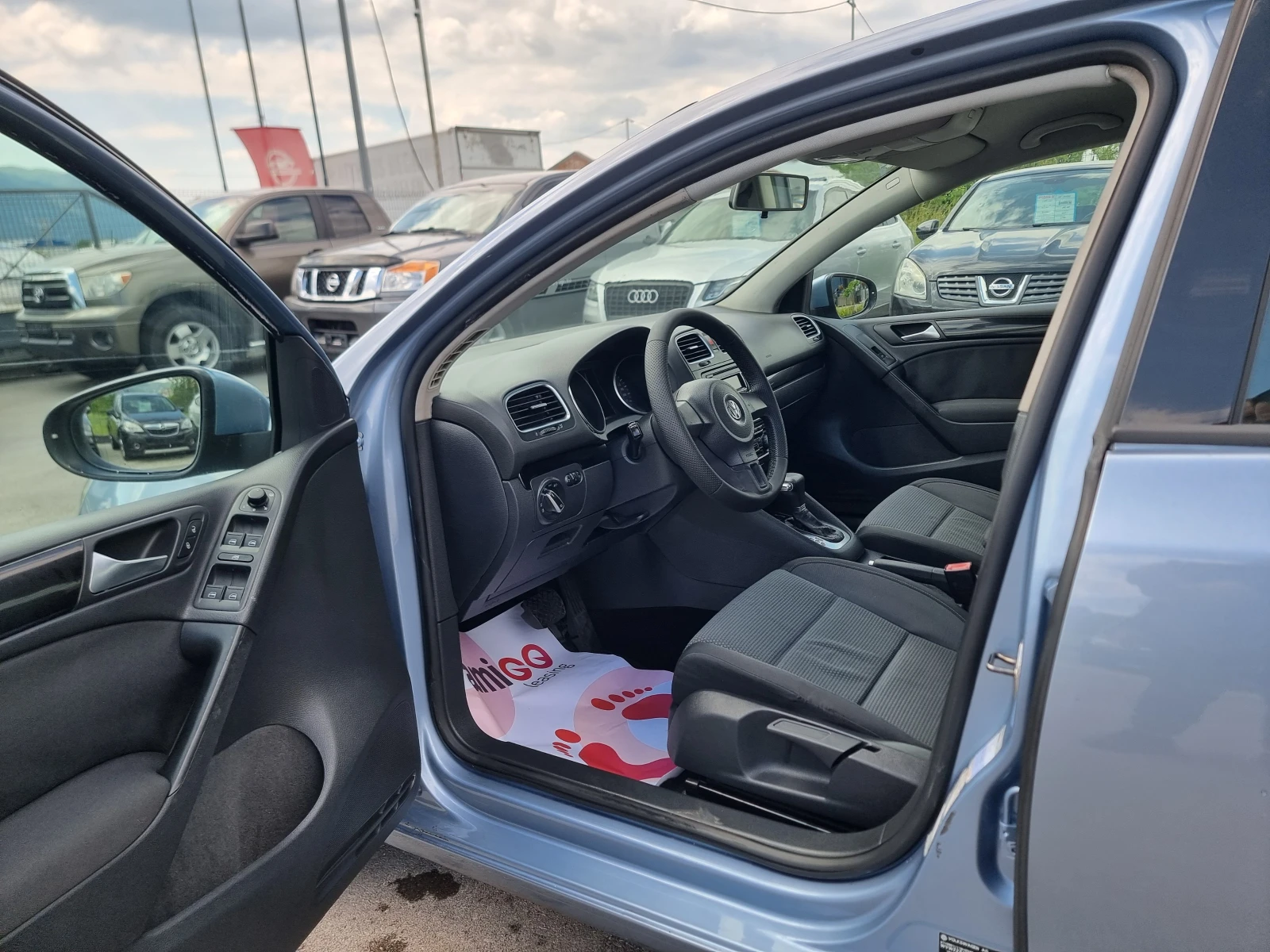 VW Golf 2.0TDI, снимка 10 - Автомобили и джипове - 54638554