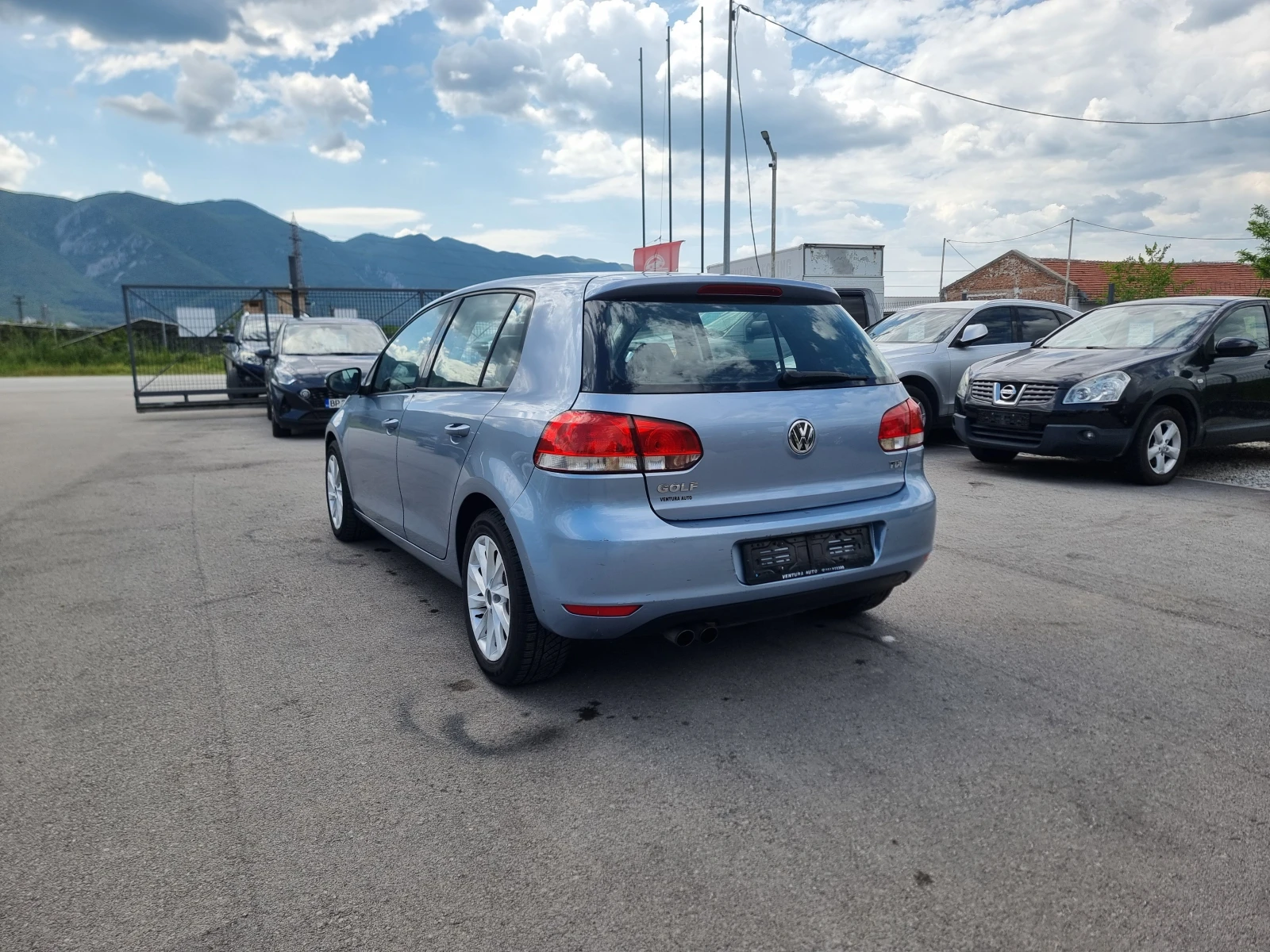 VW Golf 2.0TDI, снимка 5 - Автомобили и джипове - 54638554