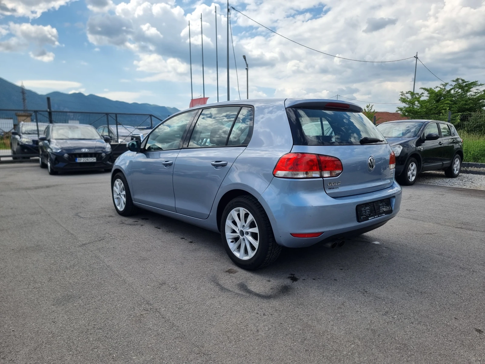 VW Golf 2.0TDI, снимка 4 - Автомобили и джипове - 54638554