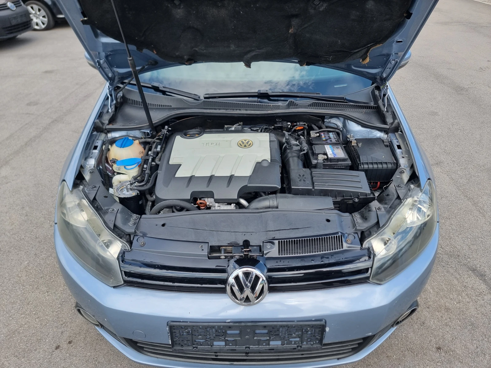 VW Golf 2.0TDI, снимка 17 - Автомобили и джипове - 54638554