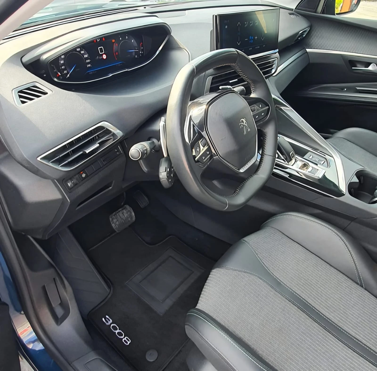 Peugeot 3008 1.5 BlueHDI 8AT ALLURE, снимка 13 - Автомобили и джипове - 54685081