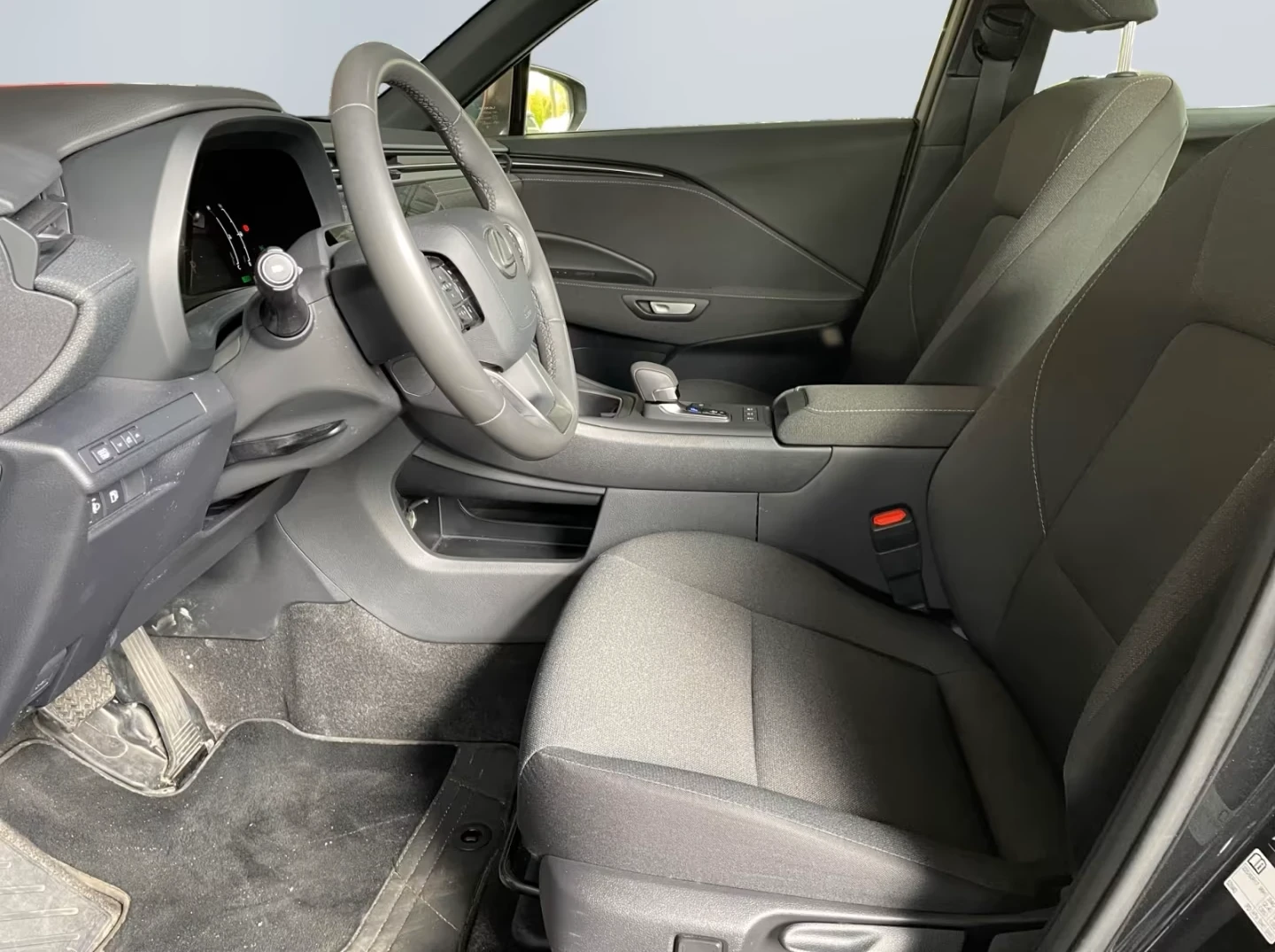 Lexus LBX CAMERA* DISTR* KEYLESS* , снимка 6 - Автомобили и джипове - 54739779