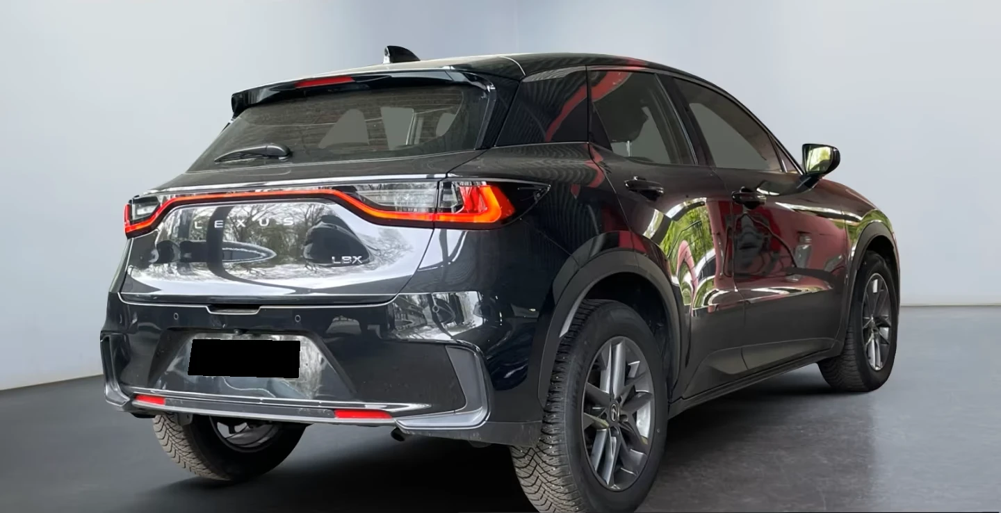 Lexus LBX CAMERA* DISTR* KEYLESS* , снимка 4 - Автомобили и джипове - 54739779