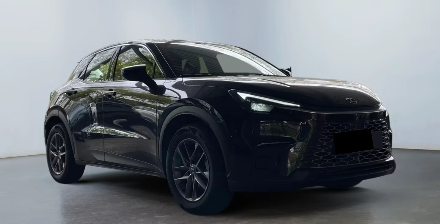 Lexus LBX CAMERA* DISTR* KEYLESS* , снимка 2 - Автомобили и джипове - 54739779