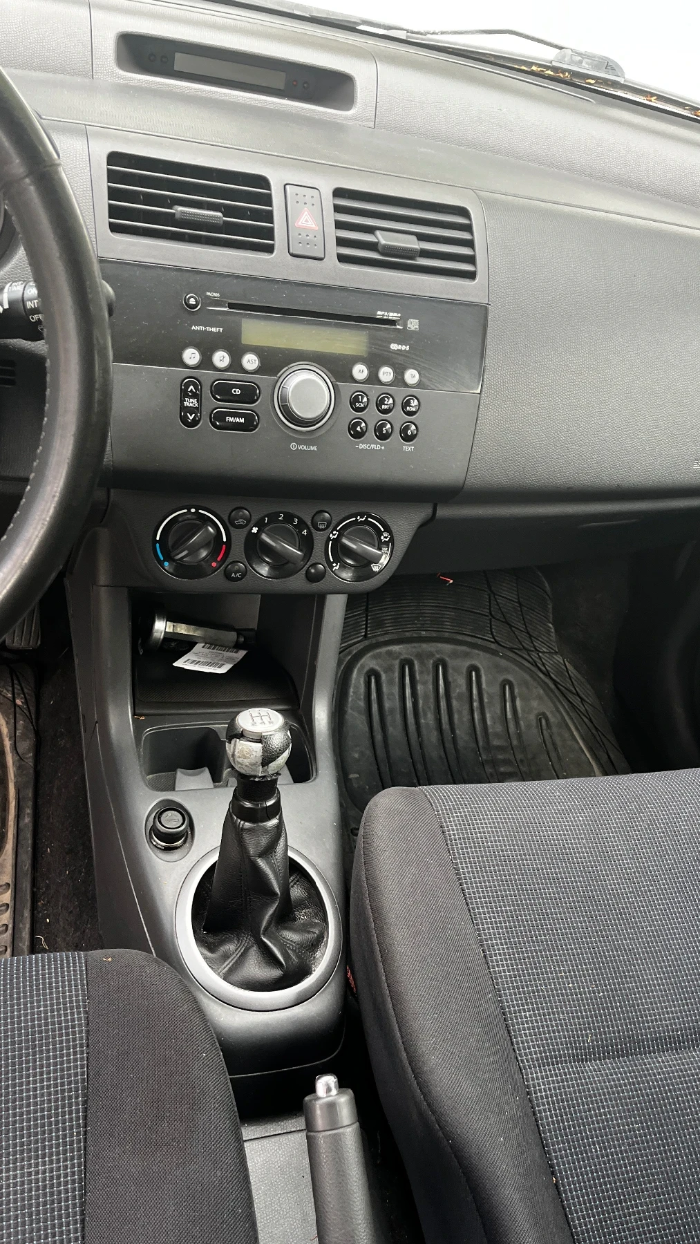 Suzuki Swift, снимка 7 - Автомобили и джипове - 54808824