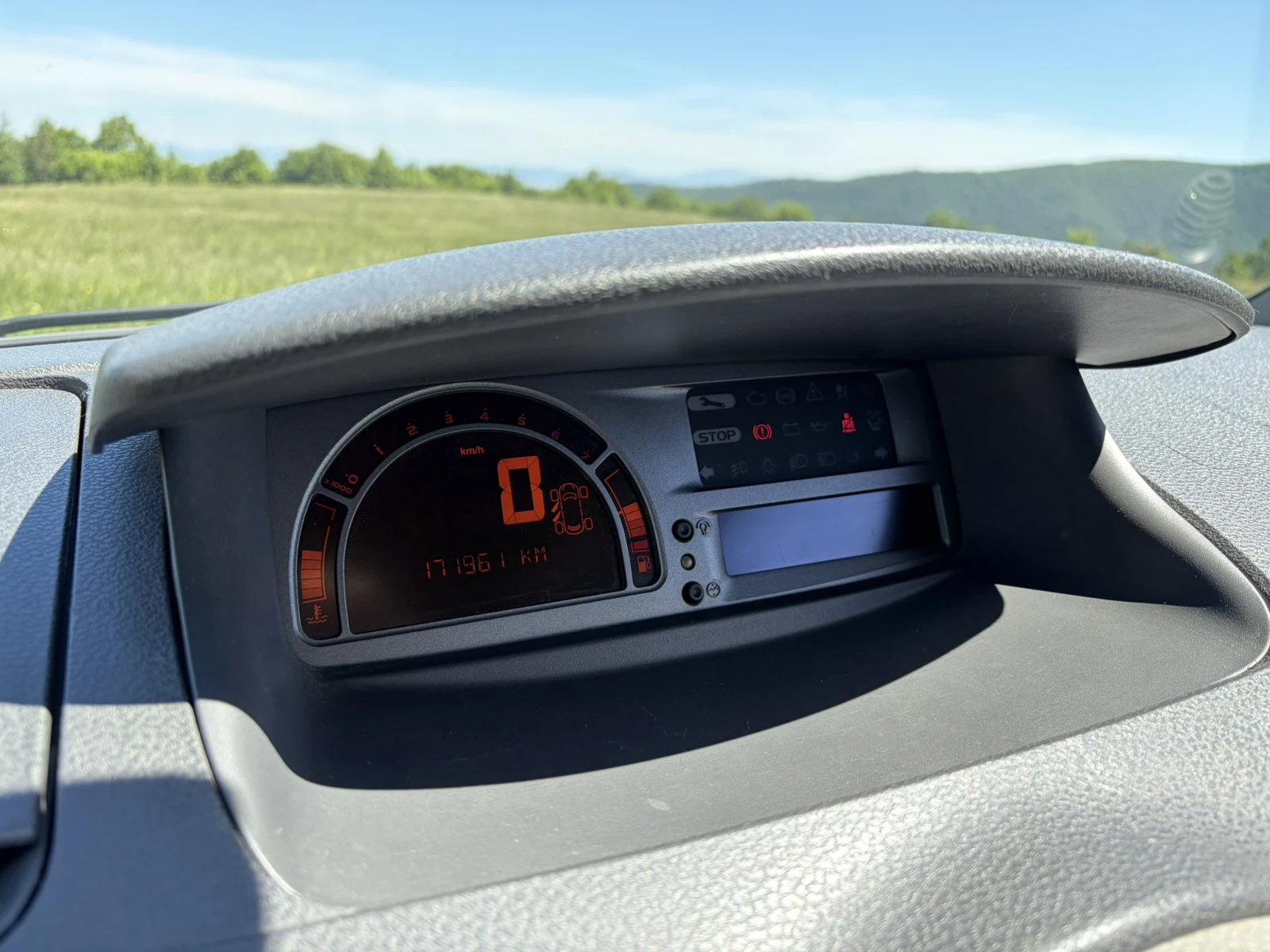 Renault Clio Modus-газ бензин, снимка 9 - Автомобили и джипове - 55432457
