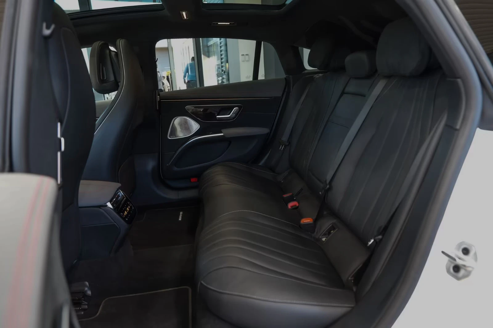 Mercedes-Benz EQS 450+ /333HP/AMG/PANO/NIGHT/360/HUD/BURM/731z, снимка 10 - Автомобили и джипове - 55586996
