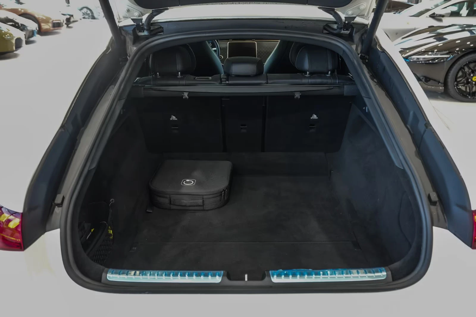 Mercedes-Benz EQS 450+ /333HP/AMG/PANO/NIGHT/360/HUD/BURM/731z, снимка 7 - Автомобили и джипове - 55586996