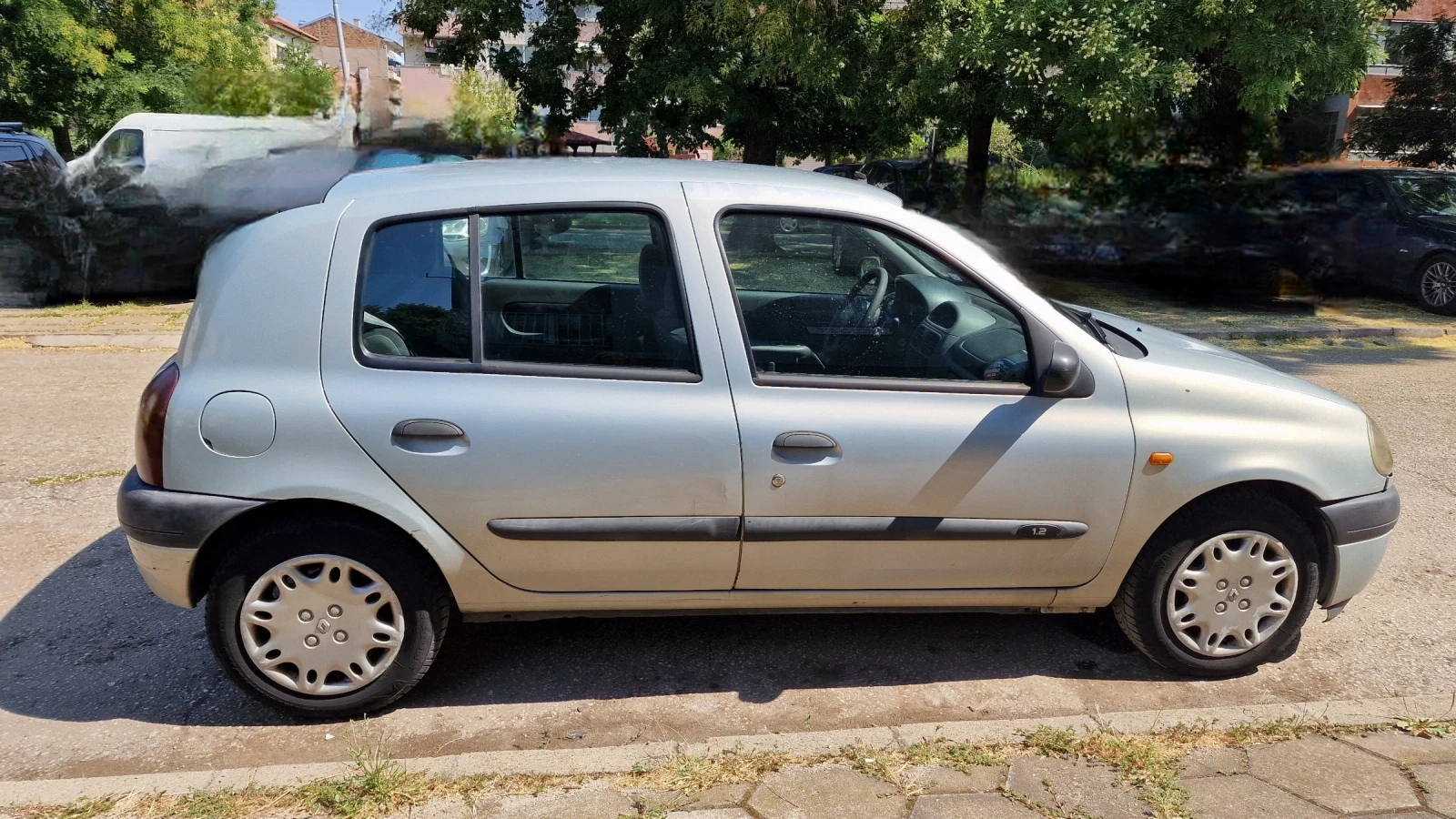 Renault Clio 1.2 8V (58 к.с.), снимка 3 - Автомобили и джипове - 55604495