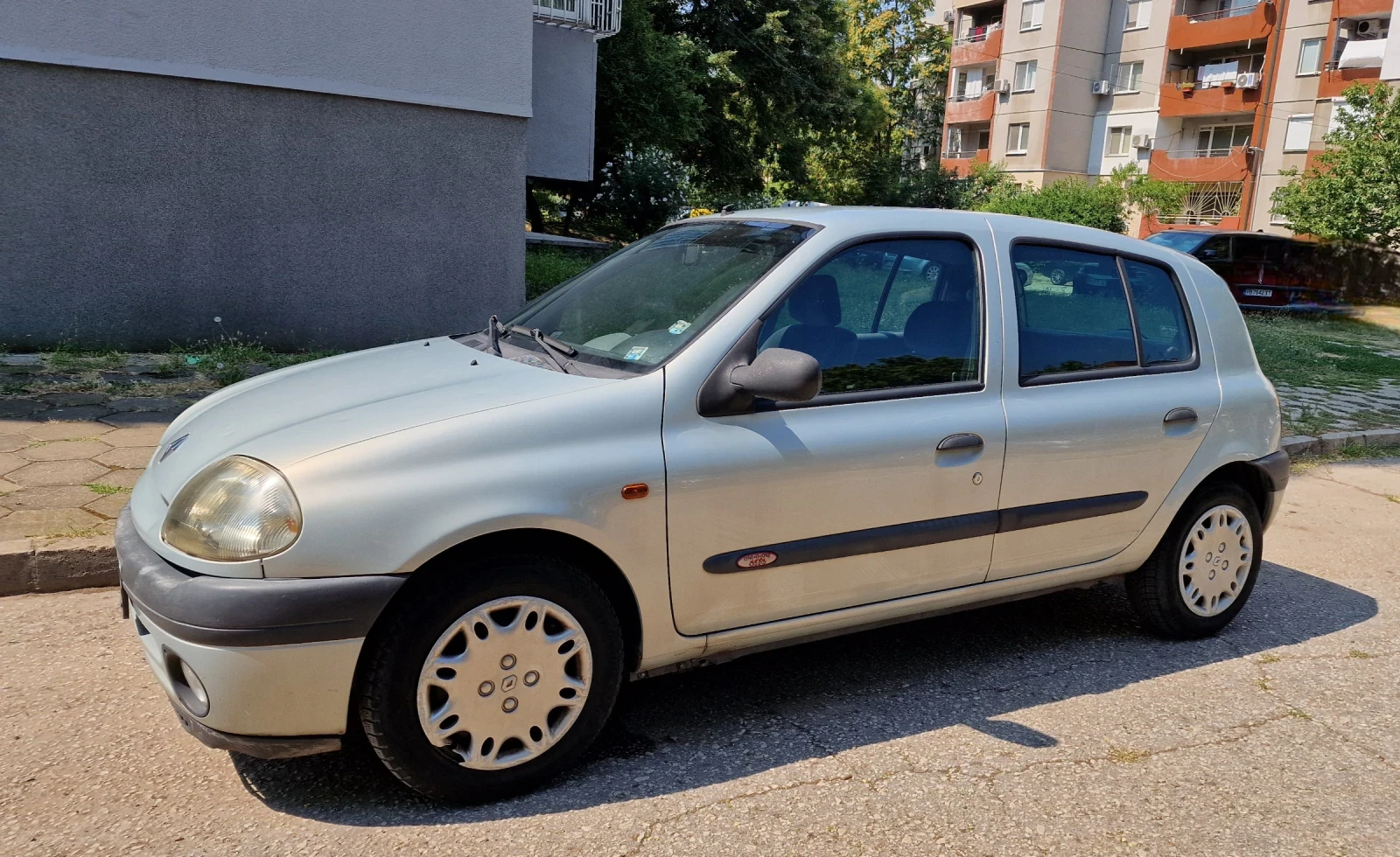 Renault Clio 1.2 8V (58 к.с.), снимка 4 - Автомобили и джипове - 55604495