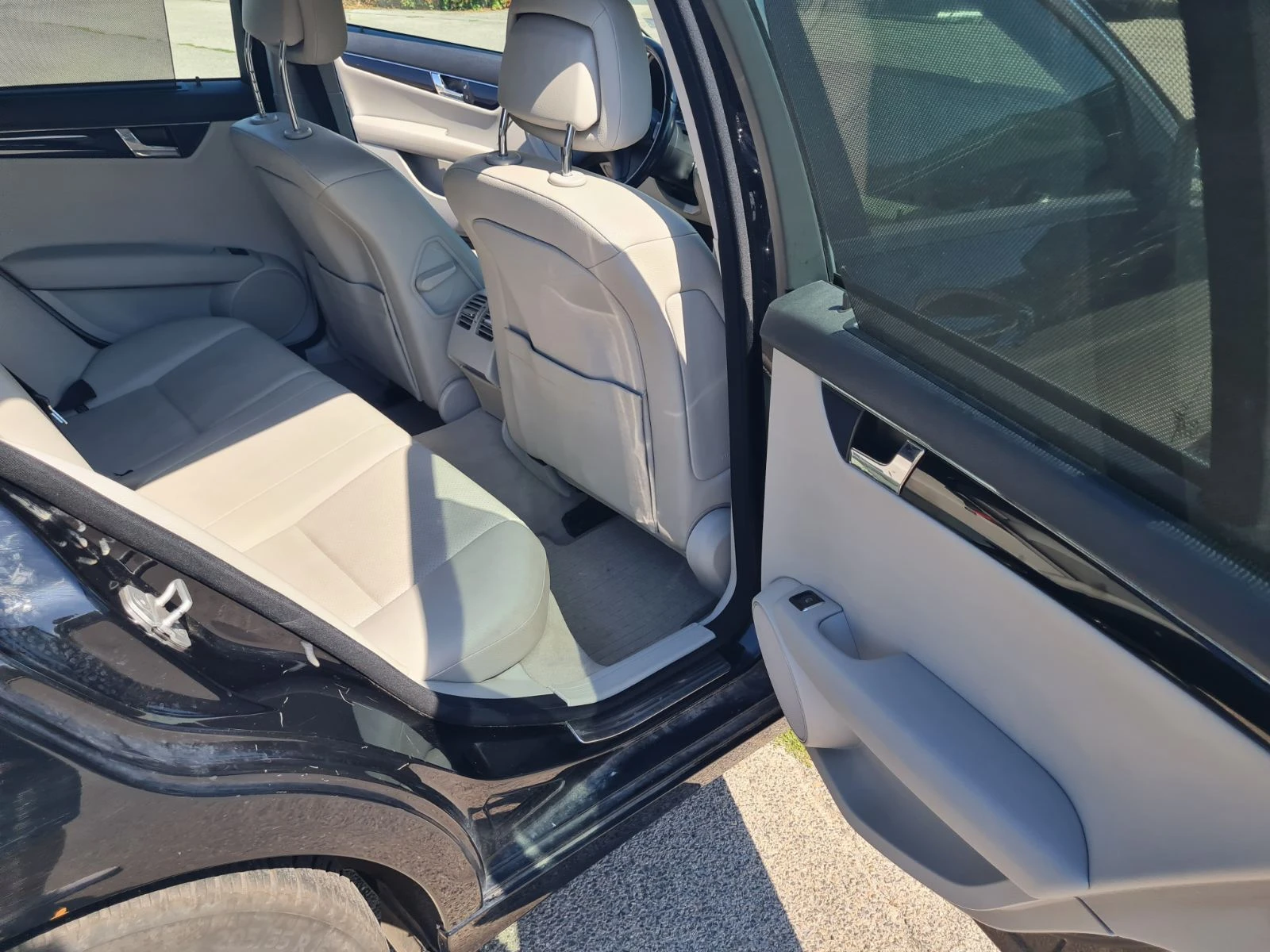 Mercedes-Benz C 220 CDI, снимка 16 - Автомобили и джипове - 55926581