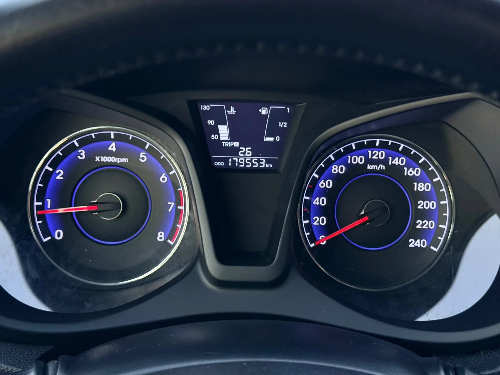 Hyundai Ix20 ГАЗ* EcoNext* AppMode* Италия* 2 ключа. , снимка 14 - Автомобили и джипове - 55932427