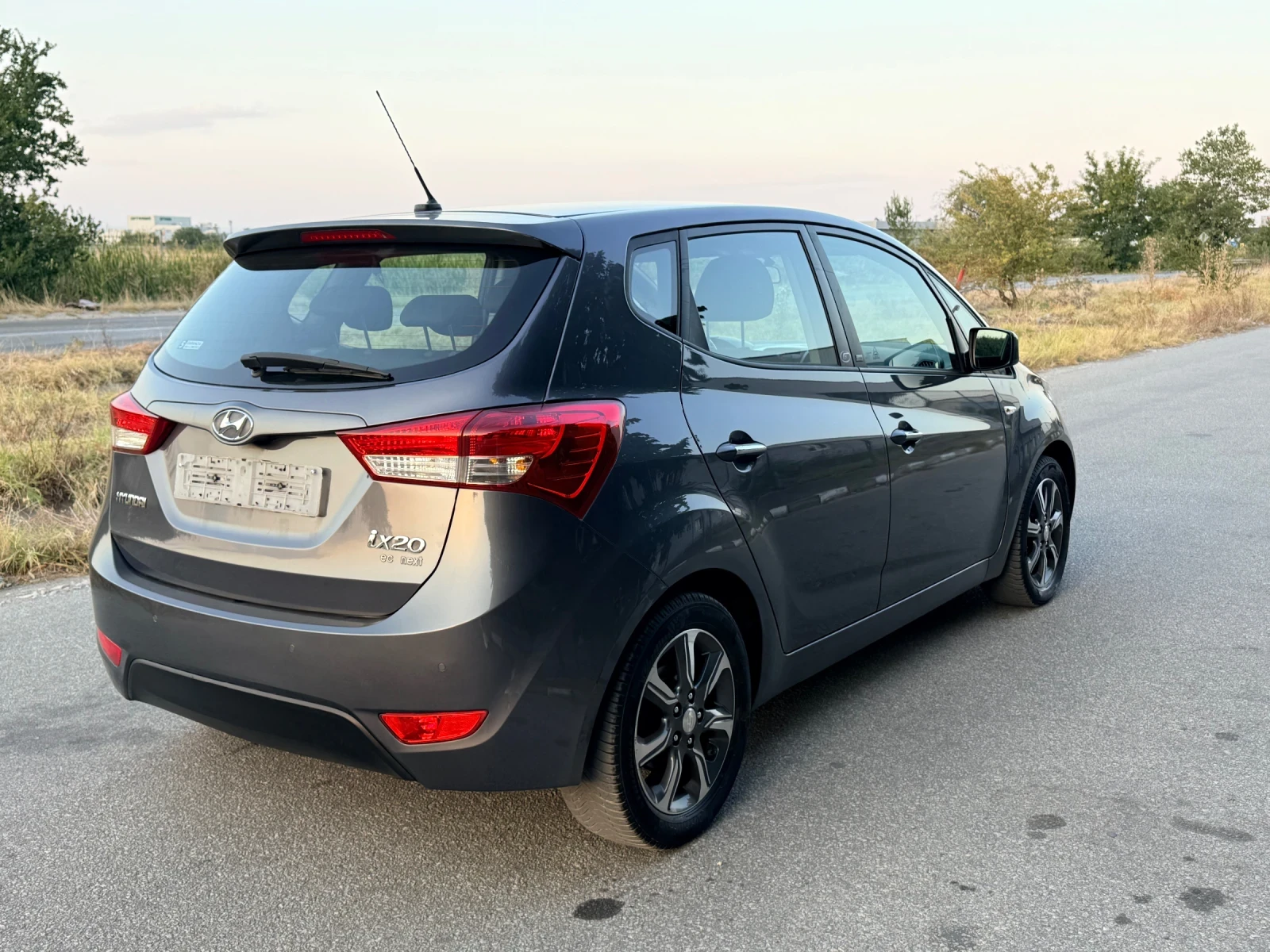 Hyundai Ix20 ГАЗ* EcoNext* AppMode* Италия* 2 ключа. , снимка 4 - Автомобили и джипове - 55932427