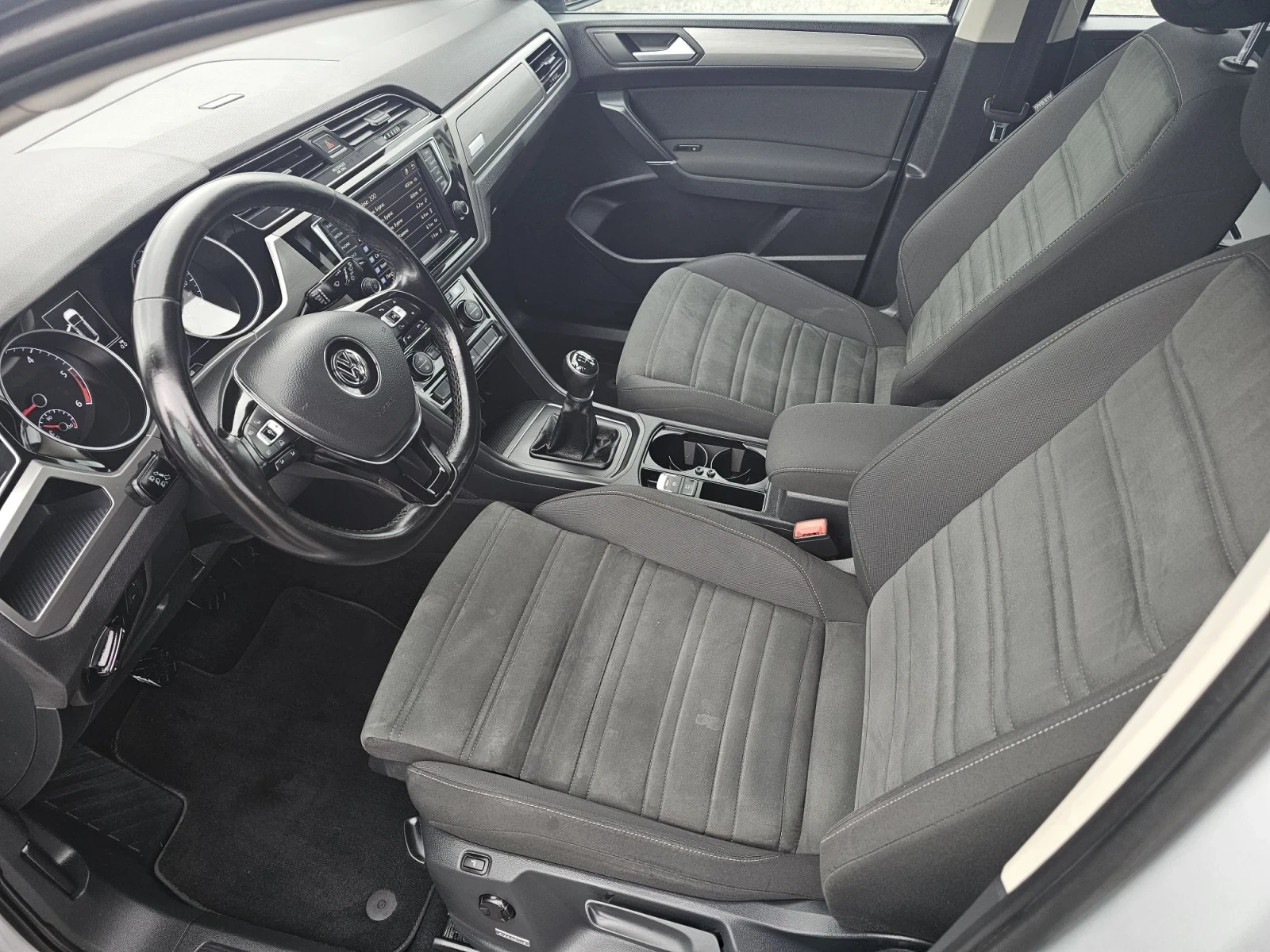 VW Touran 2.0TDI 150K.C. | Mobile.bg � ����������� 9