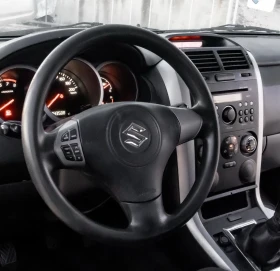 Suzuki Grand vitara 1.6i Италия внос, снимка 9