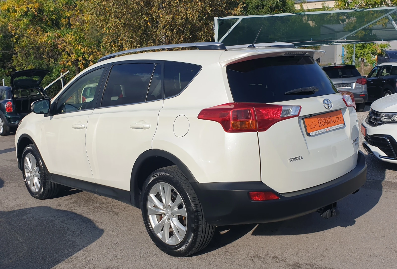 Toyota Rav4 2.2D* 4X4* LED* АВТОМАТИК* EURO5B* КЛИМА* KAMEРА - изображение 6