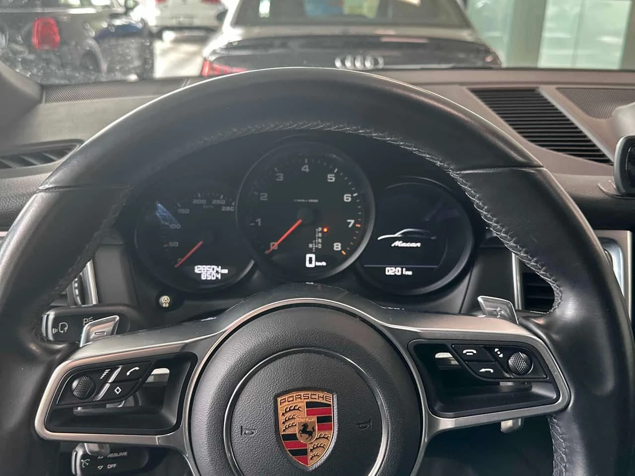 Porsche Macan * AWD * CARFAX * ЦЕНА ДО БГ - изображение 8